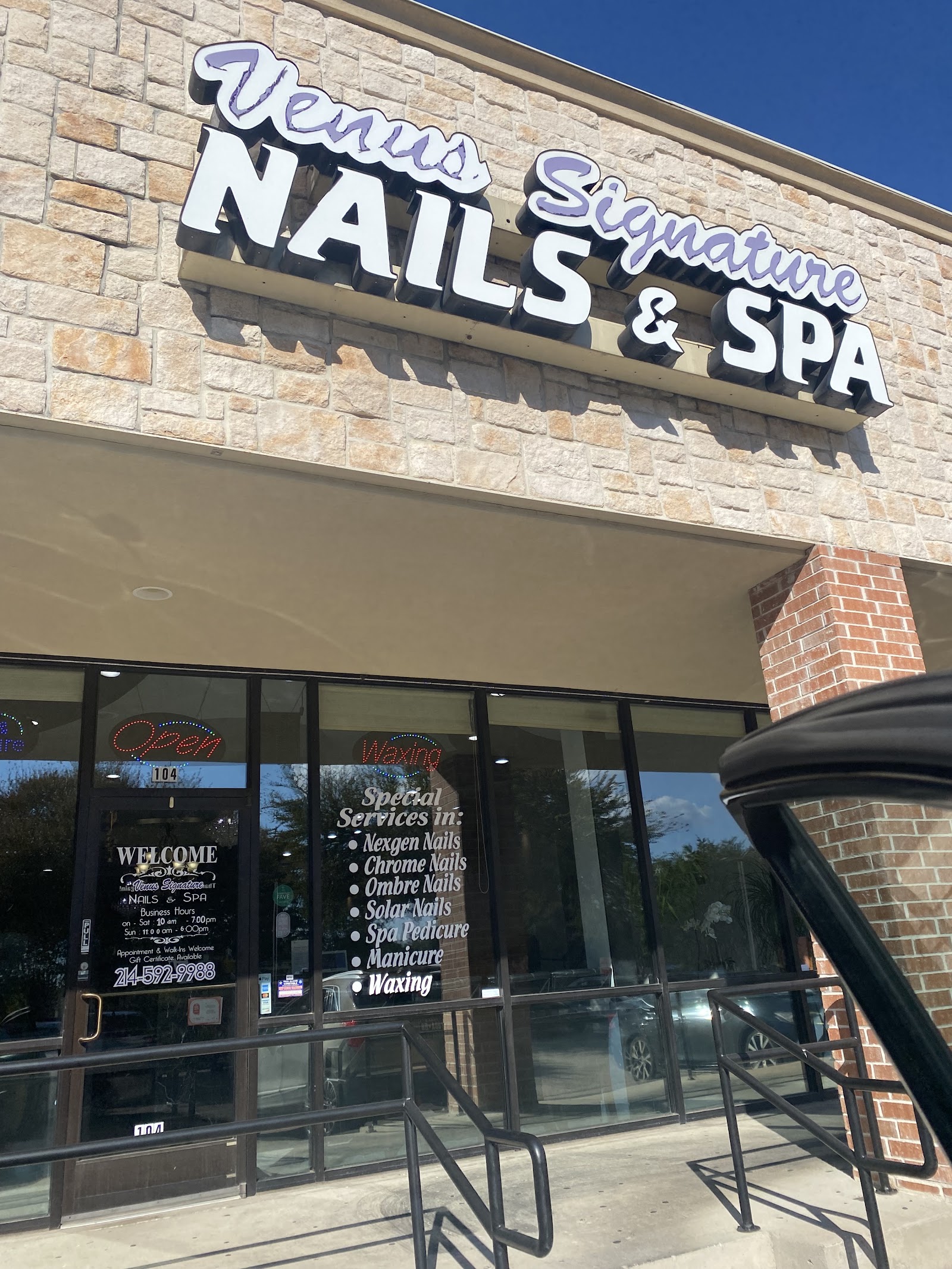 Venus Signature Nails & Spa nail photo 6